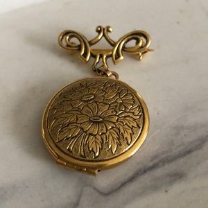 Vintage brooch locker